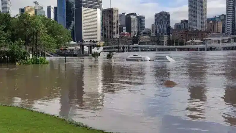 Consider flooding when buying property in Brisbane Brisbane flooding